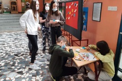 4